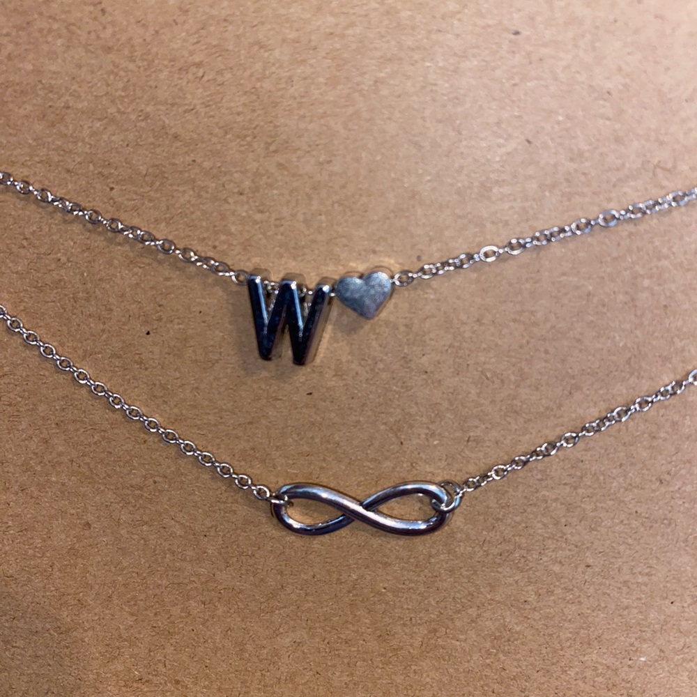 ☀️3/$9☀️ Stainless Steel Letter “W” Fashion Bracelet